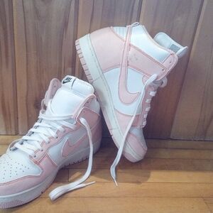 Nike Dunk High 1985 Women's Pink/Peach and White High-Top Sneakers
